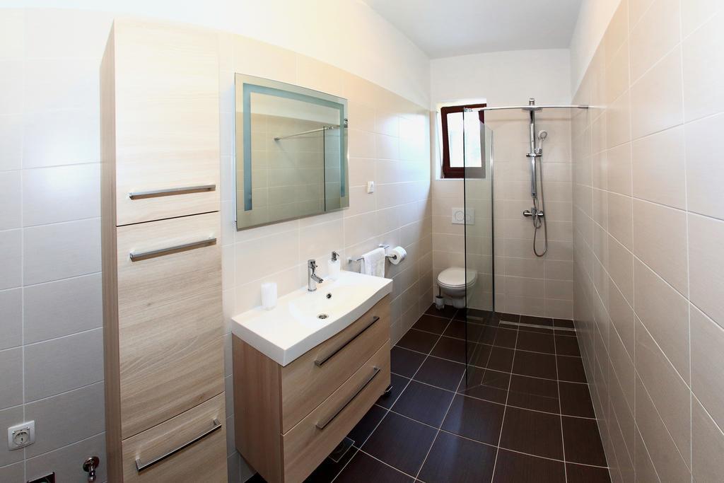 Apartment Ante Бибинє Екстер'єр фото
